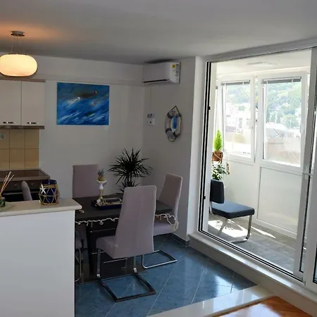 Διαμέρισμα Newly Renovated 